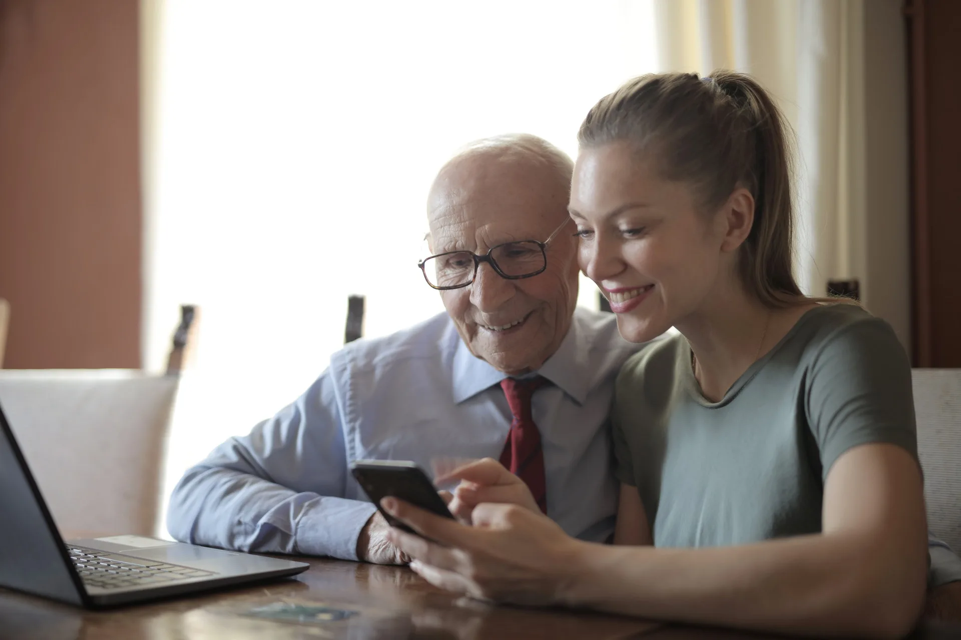 A qué edad empezar a invertir en 2026 (de 18 a 65 años)